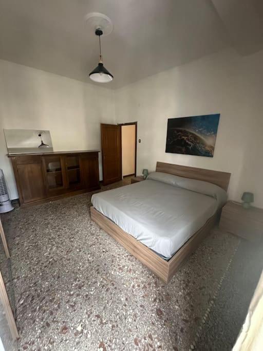 Metro C - Centocelle Ampio Appartamento Con Tre Camere Da Letto Rome Luaran gambar