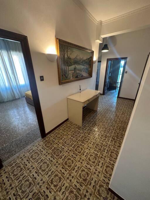 Metro C - Centocelle Ampio Appartamento Con Tre Camere Da Letto Rome Luaran gambar